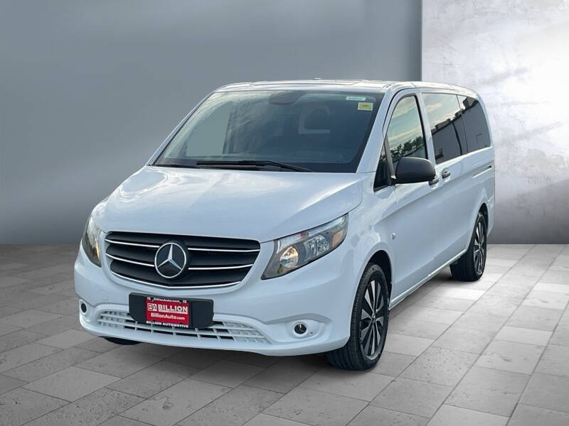 2022 Mercedes-Benz Metris Passenger