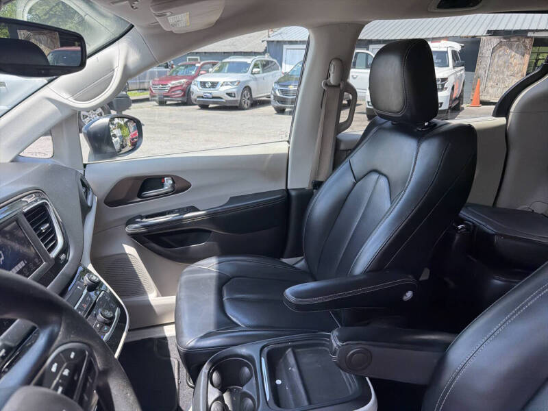 2021 Chrysler Voyager LXi