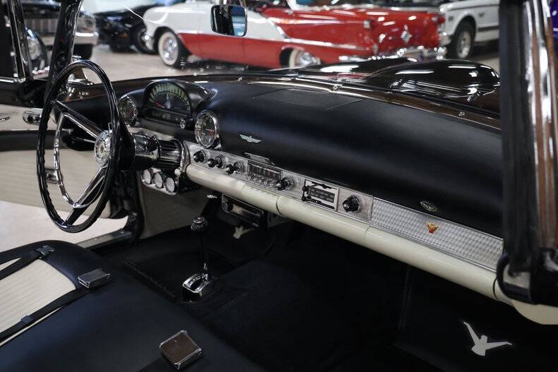 1956 Ford Thunderbird