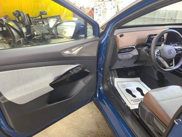 2025 Volkswagen ID.4 Pro