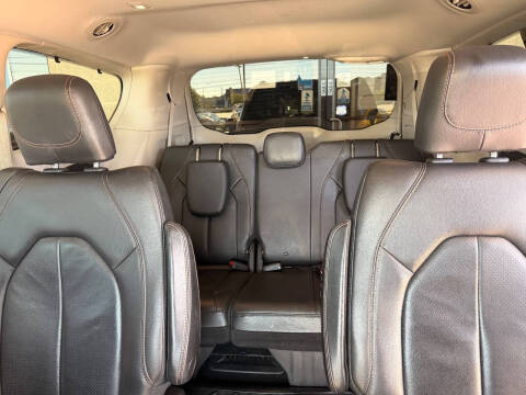 2019 Chrysler Pacifica Touring L 35th Anniversary