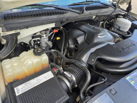 2004 Cadillac Escalade