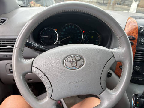 2010 Toyota Sienna XLE