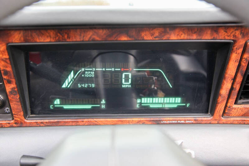 1988 Chrysler Le Baron Premium