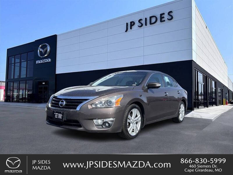 2015 Nissan Altima for sale at JP Sides Mazda in Cape Girardeau MO
