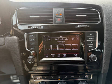 2015 Volkswagen Golf R 4Motion