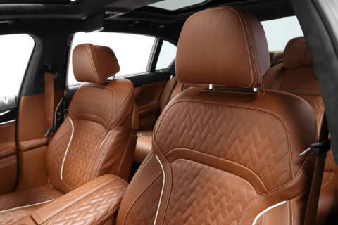 2022 BMW 7 Series M760i xDrive