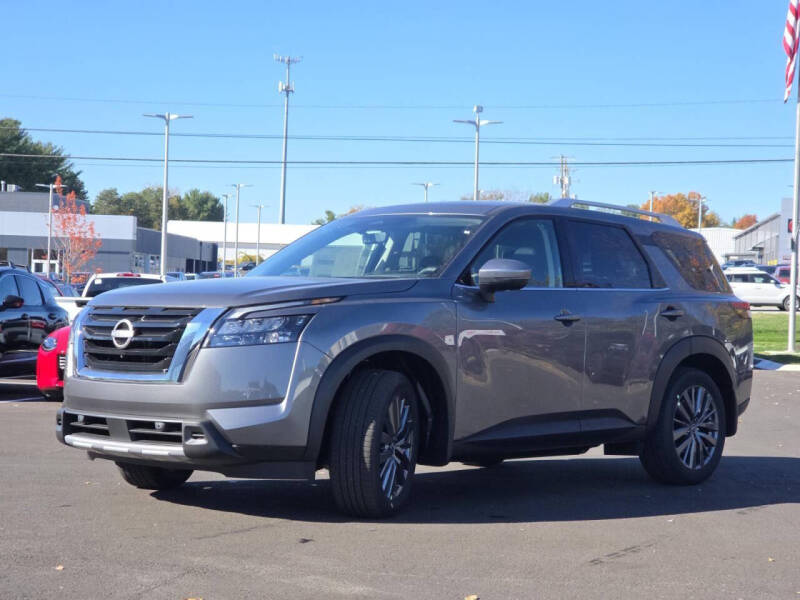 2025 Nissan Pathfinder SL