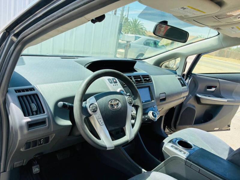 2013 Toyota Prius v Three