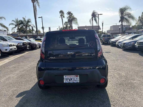 2015 Kia Soul +