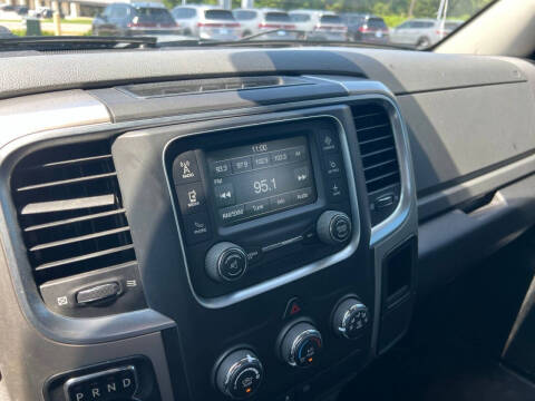 2016 RAM 1500 SLT
