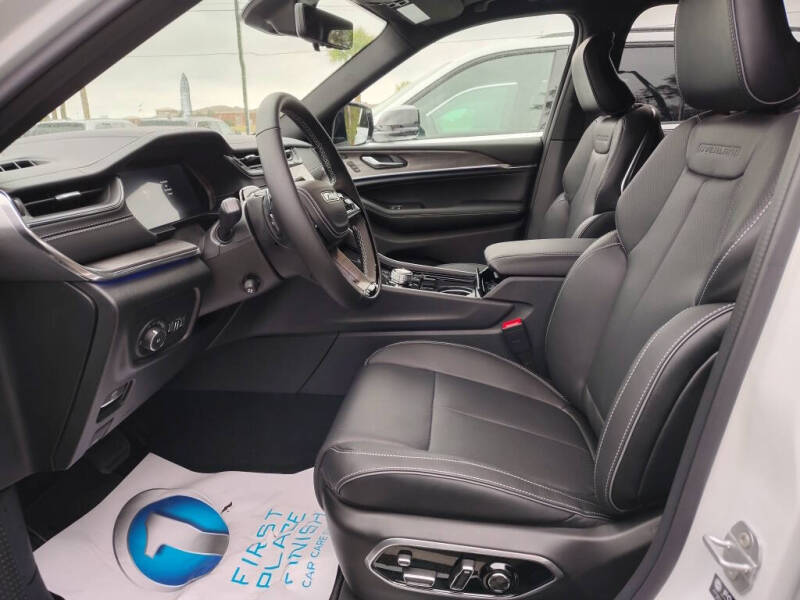 2025 Jeep Grand Cherokee Overland