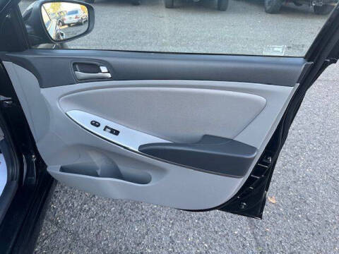 2015 Hyundai Accent GLS