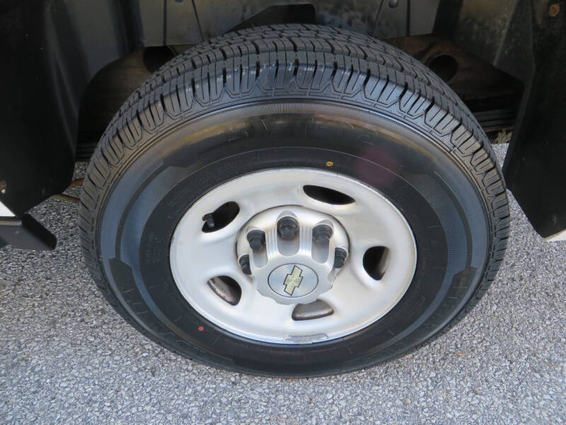 2012 Chevrolet Suburban Fleet 2500