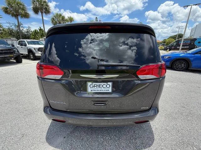 2017 Chrysler Pacifica Touring