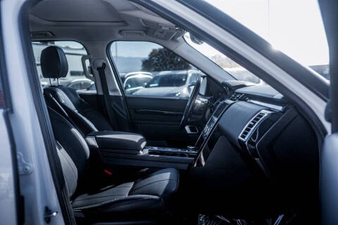 2020 Land Rover Discovery SE