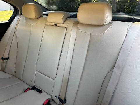 2018 BMW 3 Series 320i