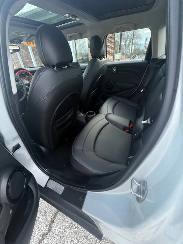 2016 MINI Hardtop 4 Door Cooper