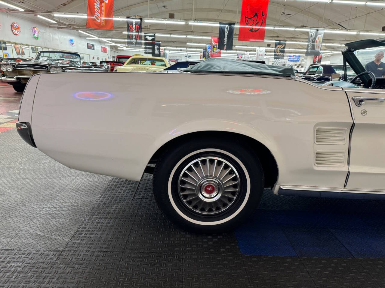 1967 Ford Mustang 30