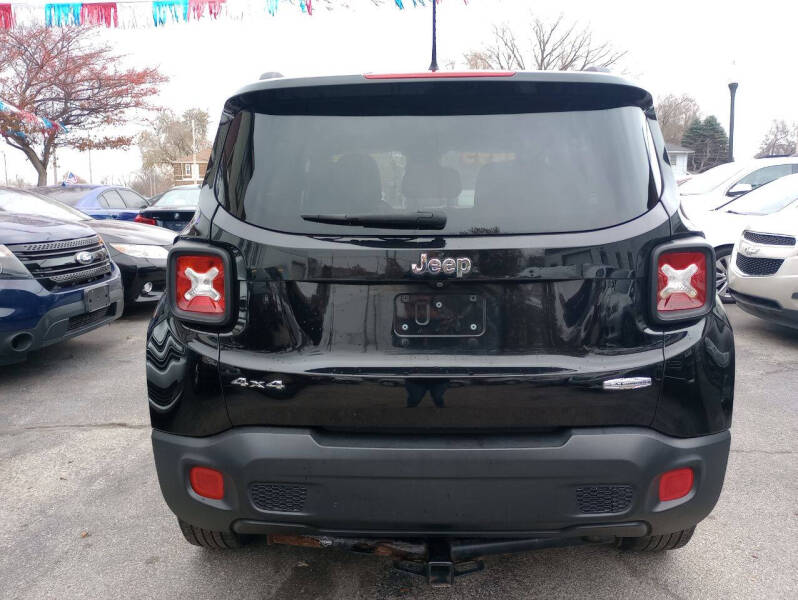 2017 Jeep Renegade Latitude North Edition photo 3