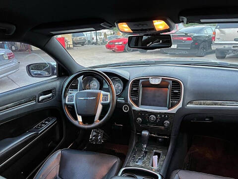 2011 Chrysler 300 C