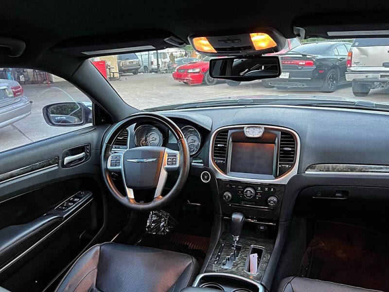 2011 Chrysler 300 C
