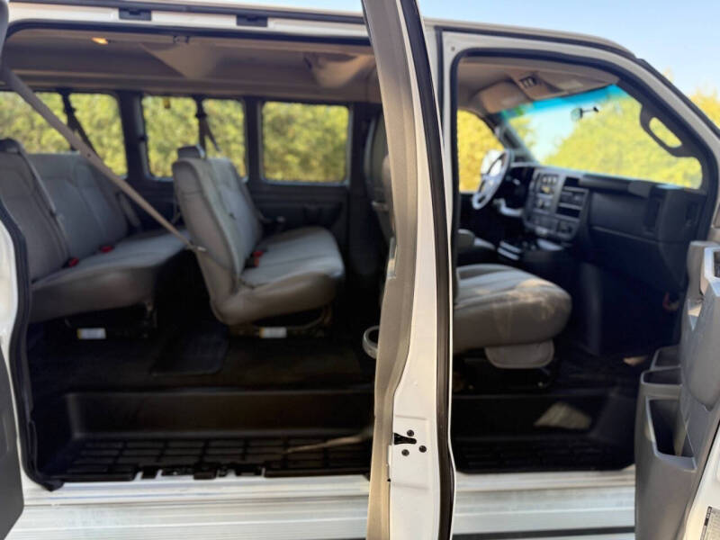 2016 Chevrolet Express LT 3500