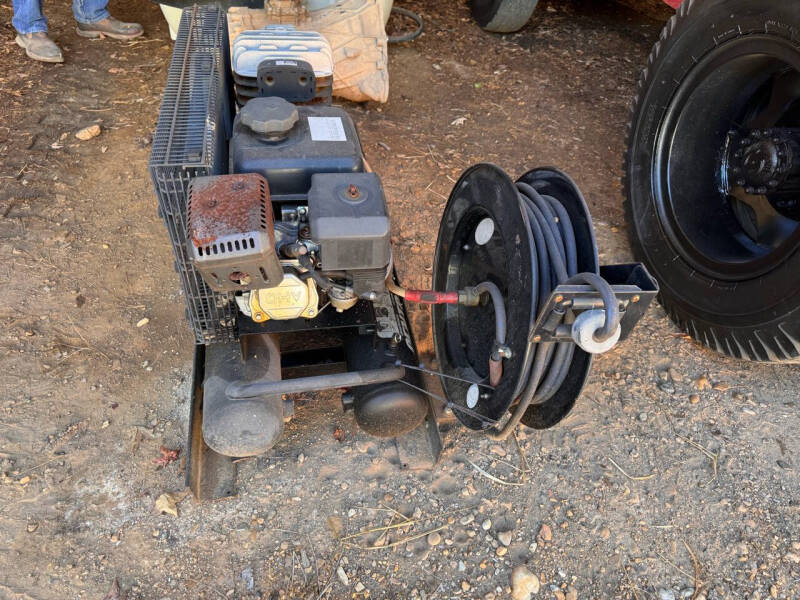 Central Pneumatic Air Compressor