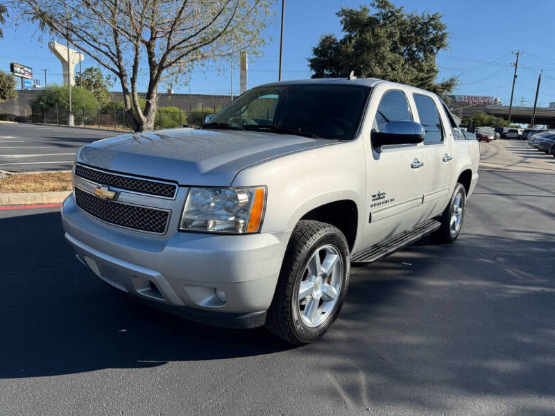 2010 Chevrolet Avalanche for sale at Ron Motor LLC in San Antonio TX