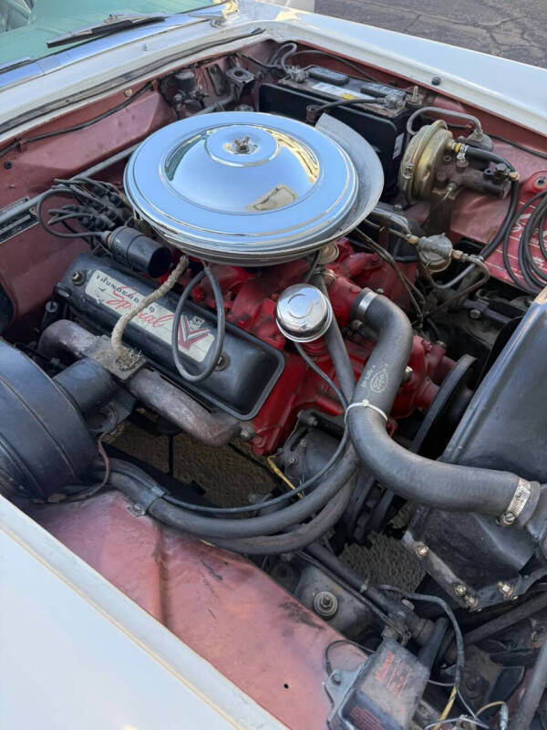 1957 Ford Thunderbird
