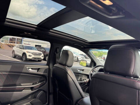 2022 Ford Edge ST-Line