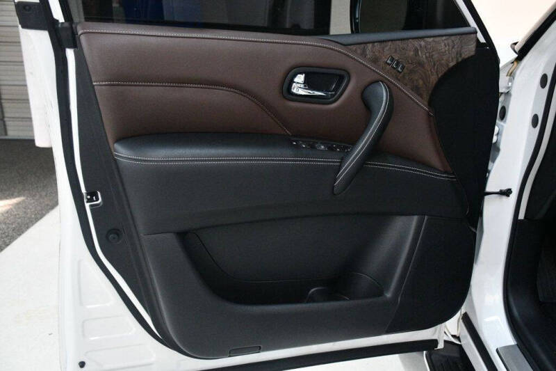 2024 Infiniti QX80 Premium Select