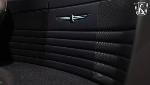 2004 Ford Thunderbird Deluxe