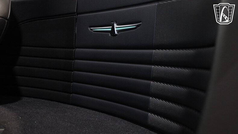 2004 Ford Thunderbird Deluxe