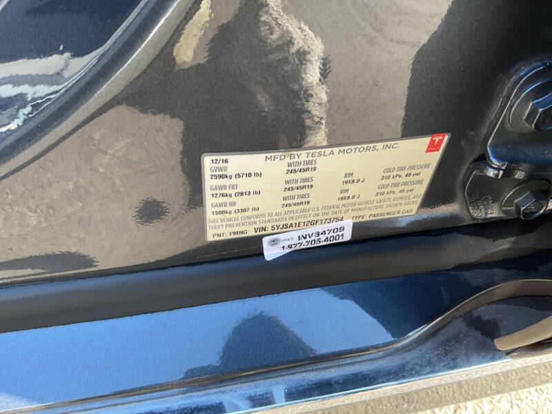 2016 Tesla Model S 70