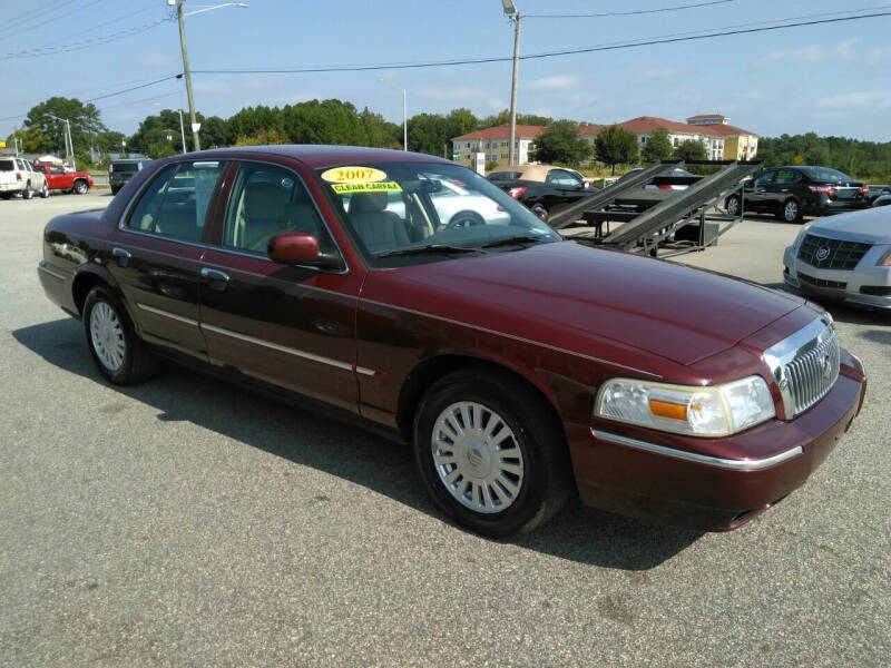 2007 Mercury Grand Marquis for sale at Kelly & Kelly Supermarket of Cars in Fayetteville NC