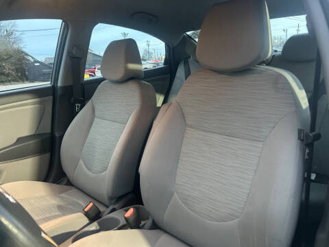 2016 Hyundai Accent SE