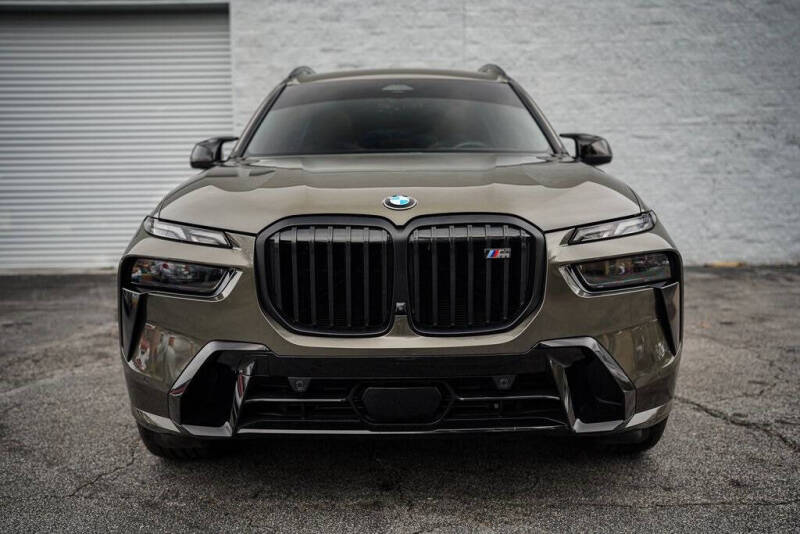 2025 BMW X7 M60i