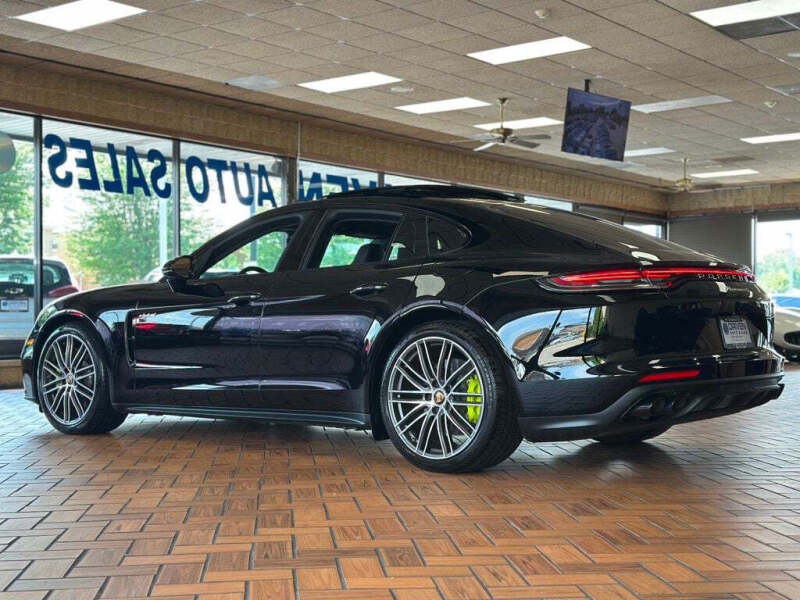 2022 Porsche Panamera