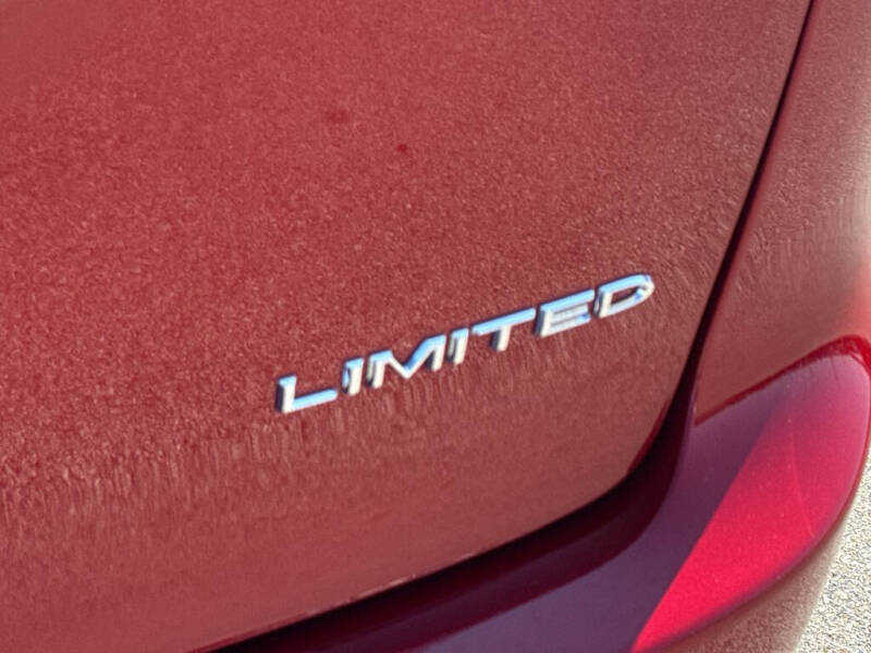 2027 Chrysler Pacifica Limited