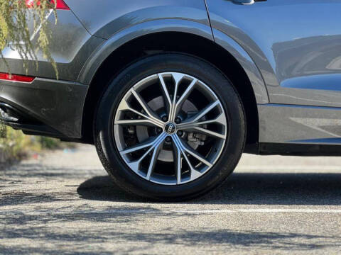 2021 Audi Q8 quattro Premium 55 TFSI