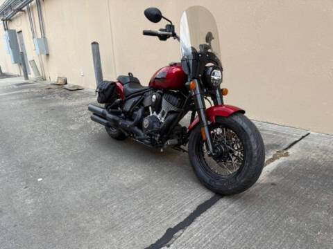 2022 Indian Chief Bobber Ruby Metall