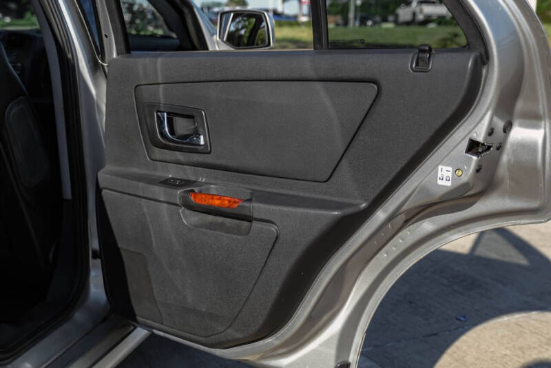2004 Cadillac SRX