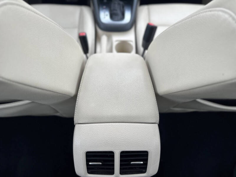 2010 Volkswagen Jetta SportWagen TDI