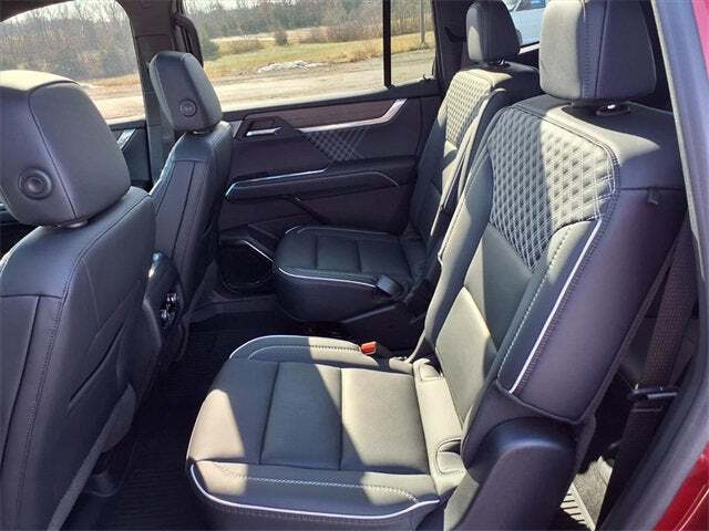 2024 GMC Acadia Denali