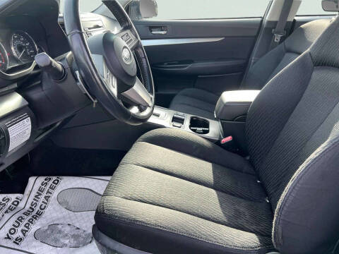 2010 Subaru Legacy 2.5i Premium