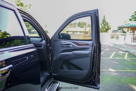 2023 Cadillac Escalade ESV Sport Platinum