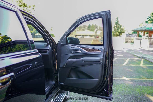 2023 Cadillac Escalade ESV Sport Platinum