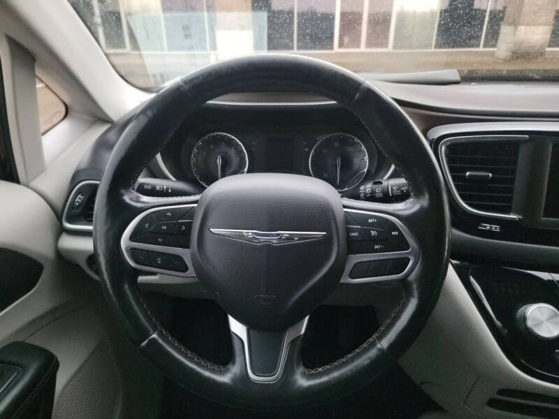 2019 Chrysler Pacifica Touring L