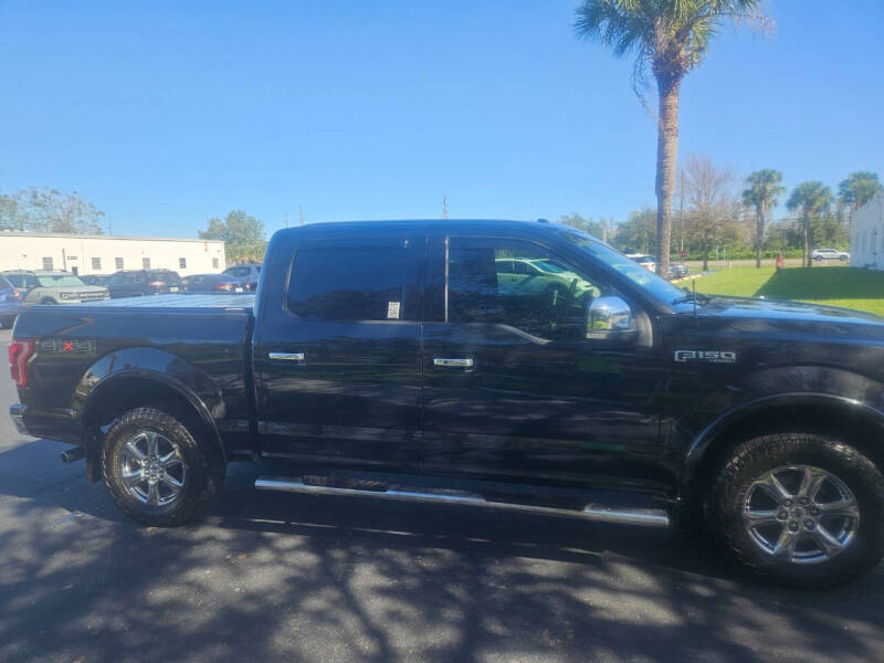 2015 Ford F-150 Lariat photo 12